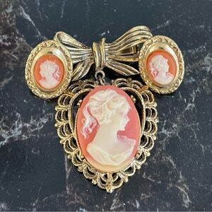 Vintage Elegant Gold Cream Pink Cameo Brooch and Stud Earring Set Faux Carnelian